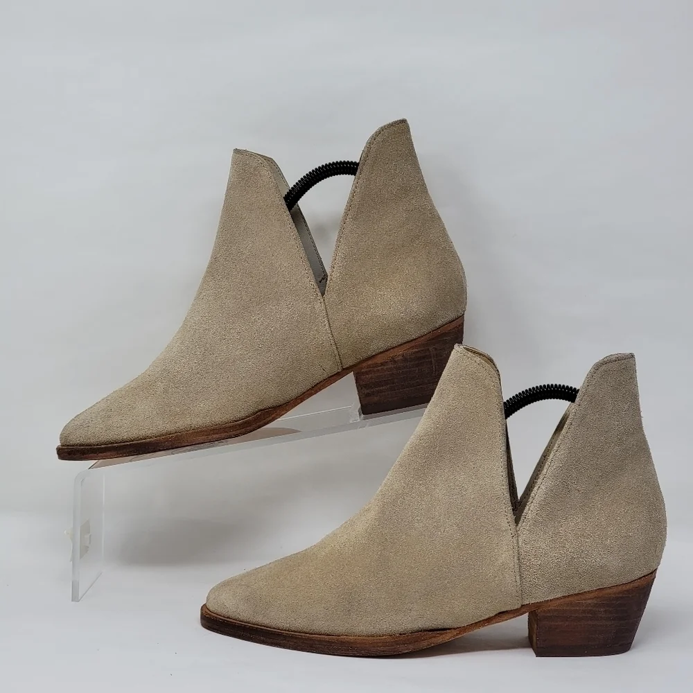 Free People Womens Double V Beige Suede Ankle Boots Size EUR 37.5 New